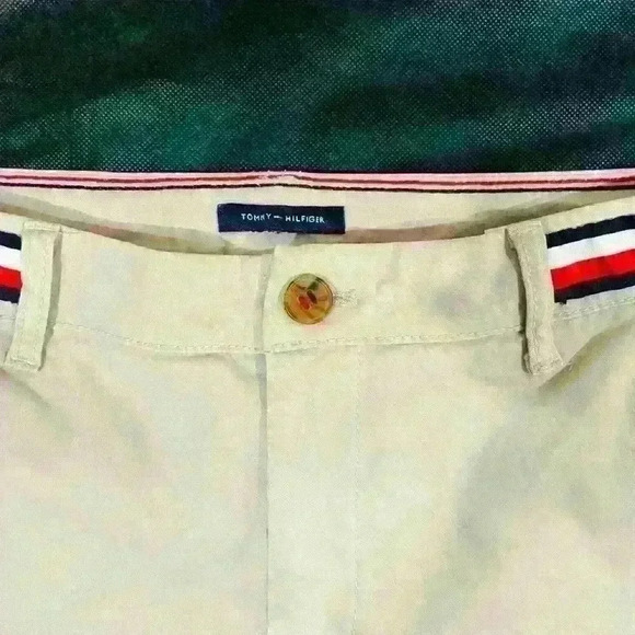 🔥Tommy Hilfiger women shorts🔥 - Picture 4 of 9